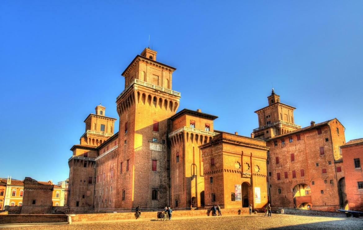 Casa Di Arianna Apartment Ferrara Bagian luar foto